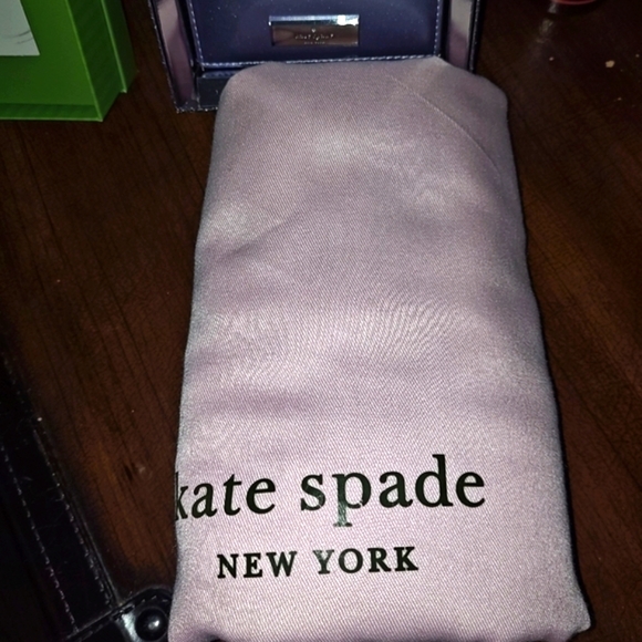 Kate Spade New York East Broadway Tote Bundle - Picture 5 of 14